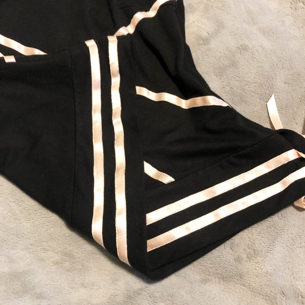 Gorgeous Nicole Miller Halter - Picture 13 of 13